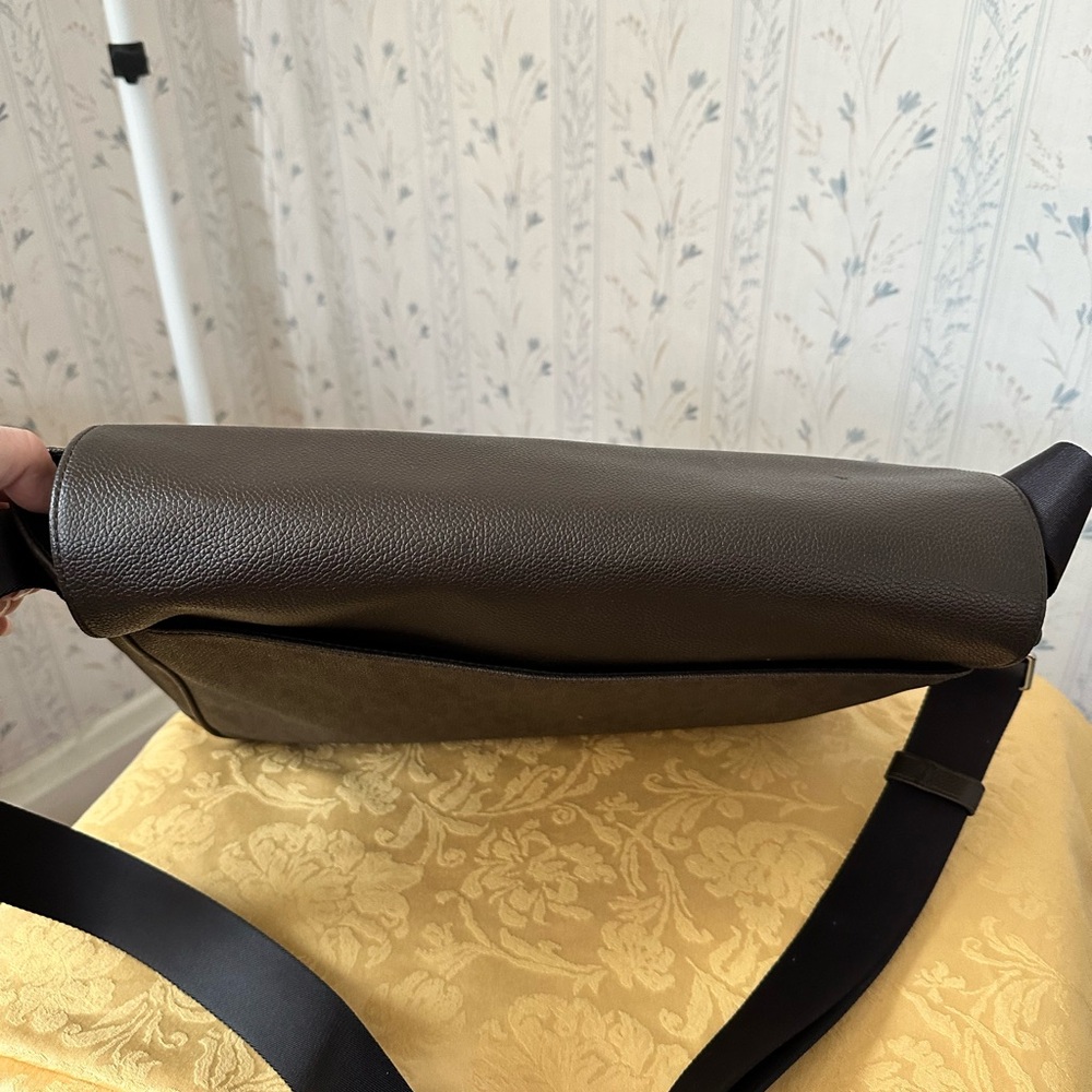 Michael Kors Brown Leather Laptop Bag - Picture 5 of 16